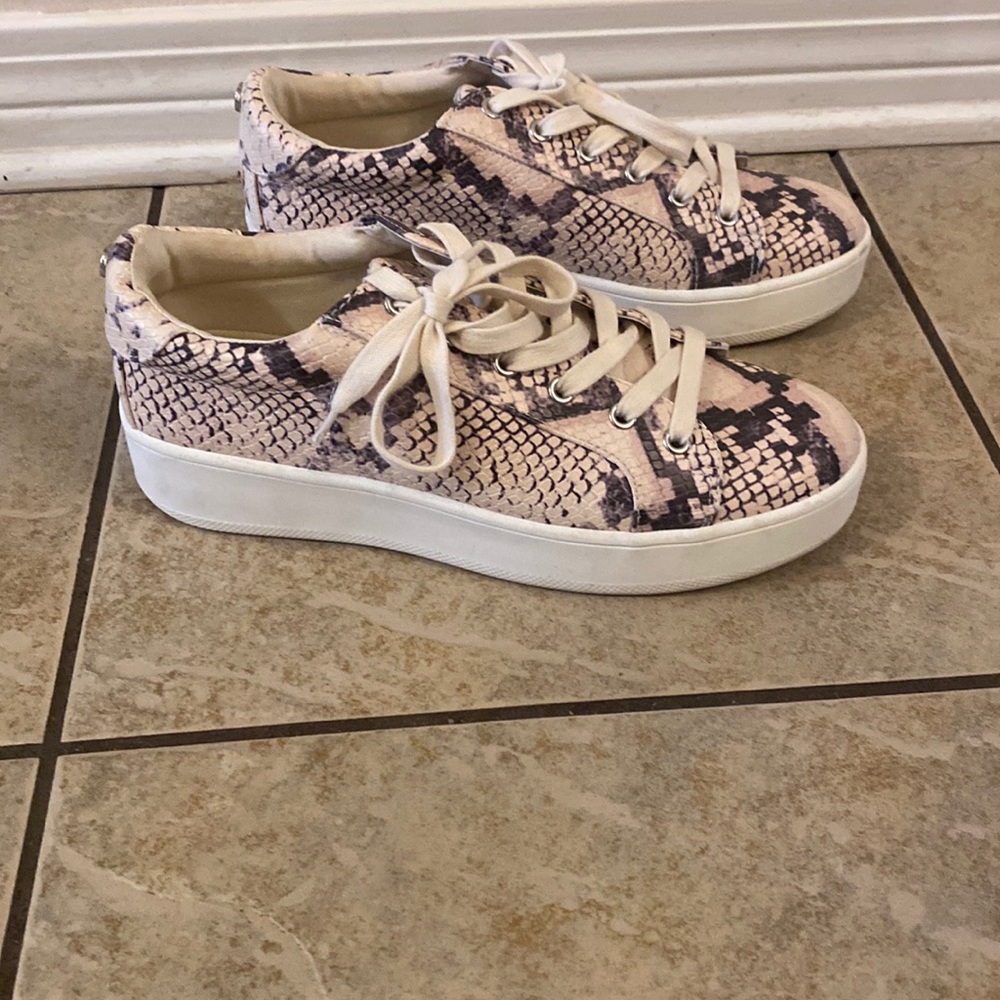 Steve Madden Platform Sneakers Size 9